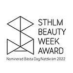 Logotips, kas apliecina nomināciju STHLM Beauty Week balvai kategorijā „Labākais dienas/nakts krēms 2022”.